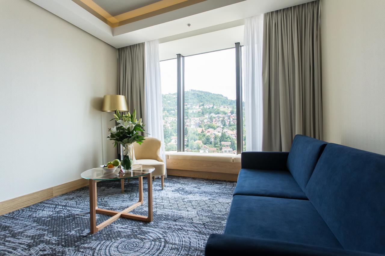 Swissotel Сараєво Екстер'єр фото A suite at the hotel