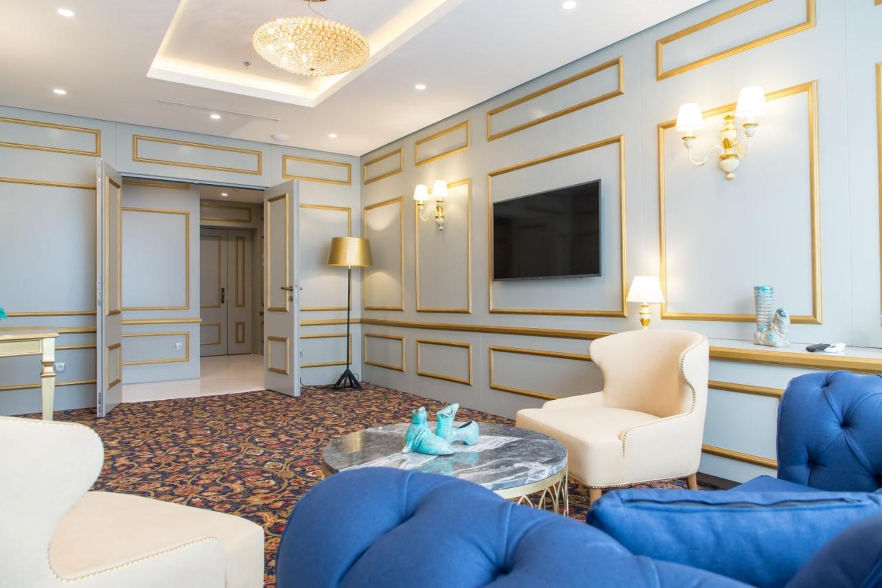 Swissotel Сараєво Екстер'єр фото A suite at the hotel