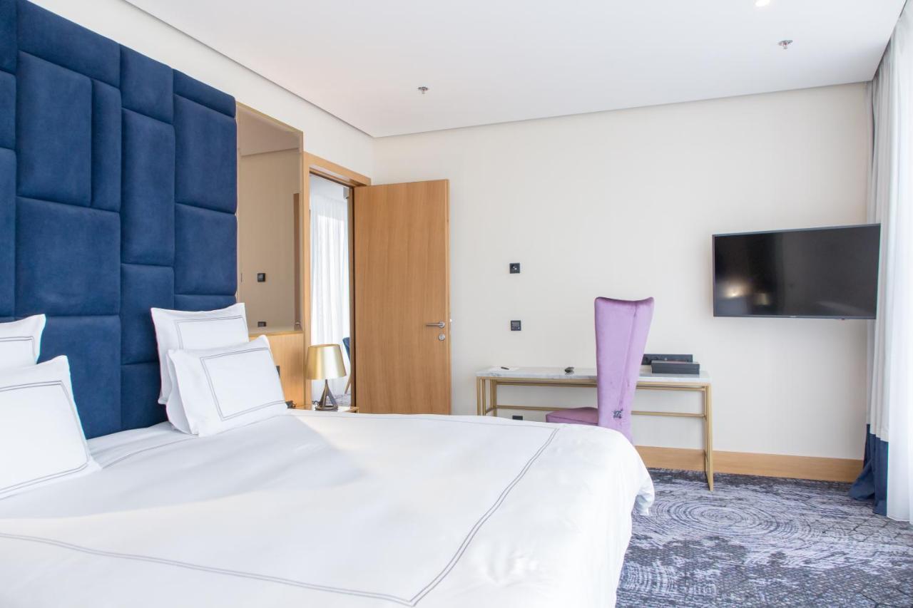 Swissotel Сараєво Екстер'єр фото A bedroom at the hotel