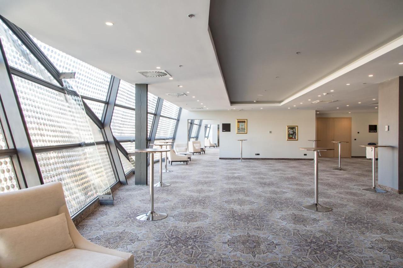 Swissotel Сараєво Екстер'єр фото The interior of the 10th floor